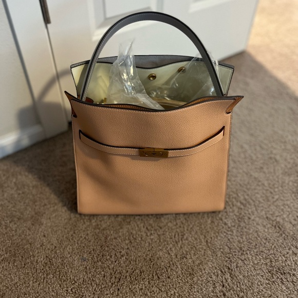 Tory Burch Handbags - Brand new Tory Burch Radziwell tote.